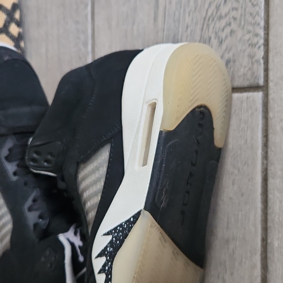 Air Jordans 5 Retro Oreo - Picture 6 of 12